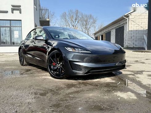 Tesla Model 3 2024 - фото 8