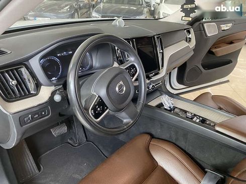 Volvo XC60 2020 - фото 23