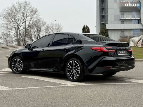 Toyota Camry 2024 - фото 8