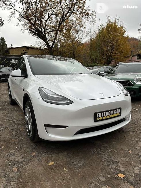 Tesla Model Y 2023 - фото 3