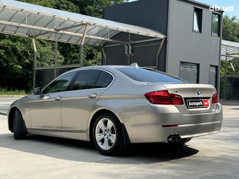 BMW 5 серия 2012 бежевый - фото 10