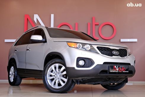 Kia Sorento 2011 серебристый - фото 4