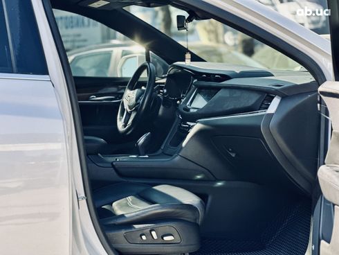 Cadillac XT5 2017 белый - фото 17