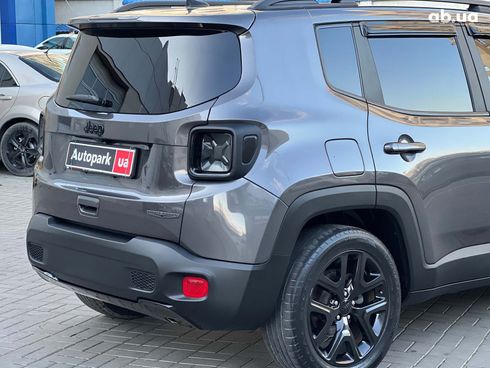 Jeep Renegade 2019 серый - фото 11