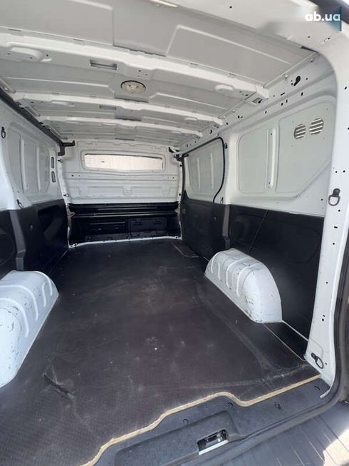 Renault Trafic 2019 - фото 28