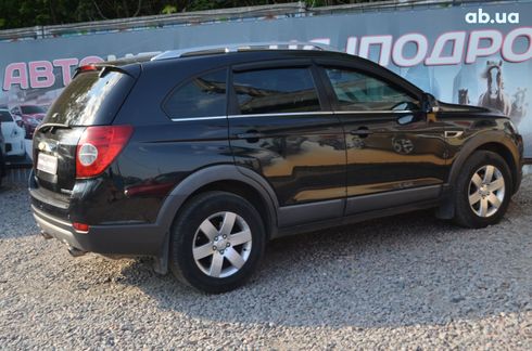Chevrolet Captiva 2011 черный - фото 6