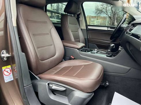 Volkswagen Touareg 2012 - фото 23