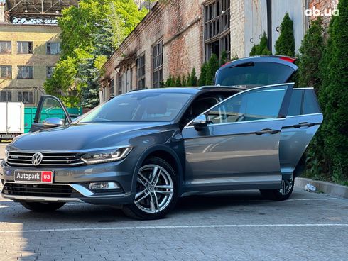 Volkswagen passat alltrack 2016 серый - фото 33