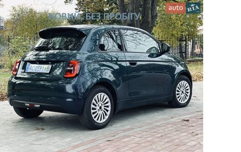 Fiat 500E 2023 зеленый - фото 5