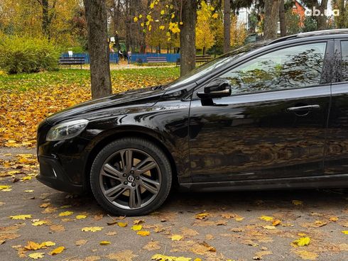 Volvo V40 2015 черный - фото 11
