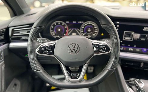 Volkswagen Touareg 2022 - фото 21