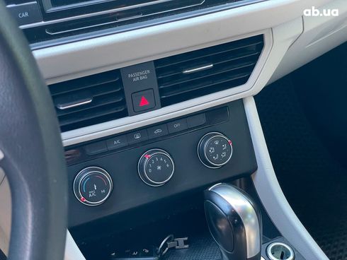 Volkswagen Jetta 2019 оранжевый - фото 19