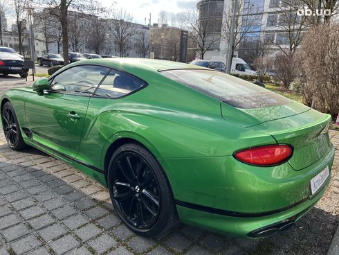 Bentley Continental GT 2022 - фото 24