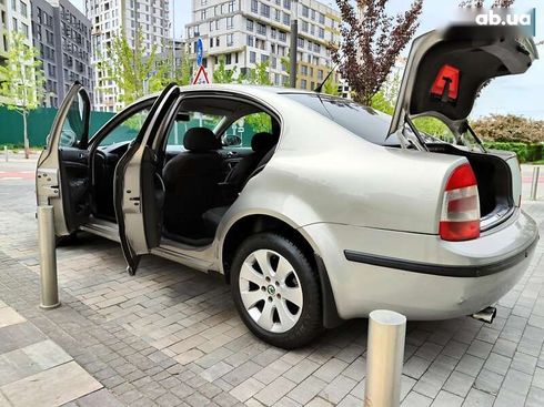 Skoda Superb 2007 - фото 13