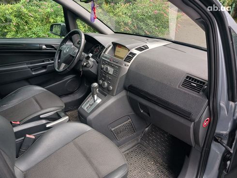 Opel Zafira 2005 серый - фото 24