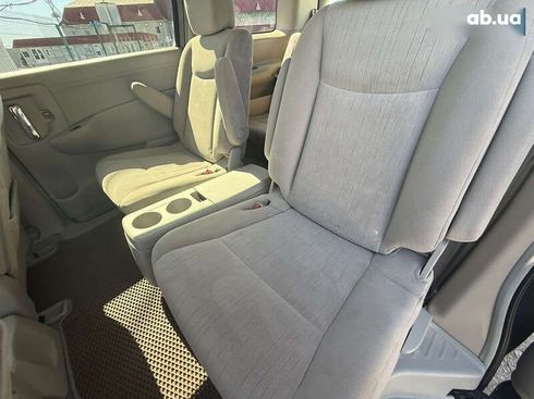 Nissan Quest 2016 - фото 13