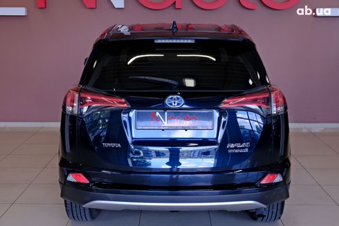 Toyota RAV4 2017 синий - фото 6