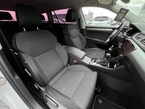Skoda Superb 2018 белый - фото 41