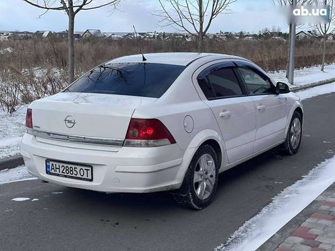 Opel Astra 2012 - фото 9