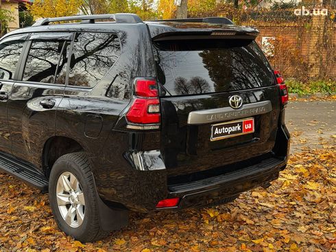 Toyota Land Cruiser Prado 2018 черный - фото 36