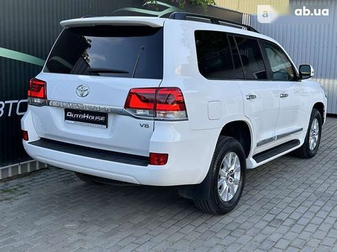 Toyota Land Cruiser 2019 - фото 19