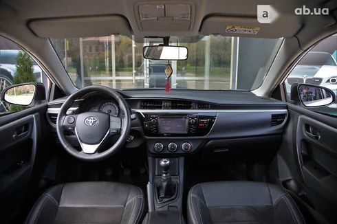 Toyota Corolla 2016 - фото 12