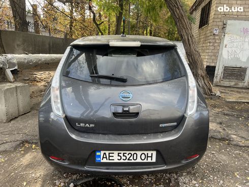 Nissan Leaf 2013 - фото 2