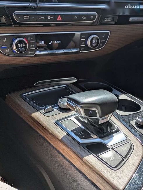 Audi Q7 2018 - фото 21