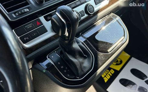 Volkswagen Multivan 2017 - фото 17