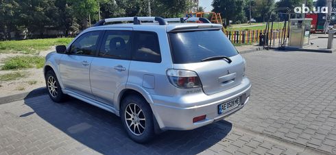 Mitsubishi Outlander 2005 серебристый - фото 7