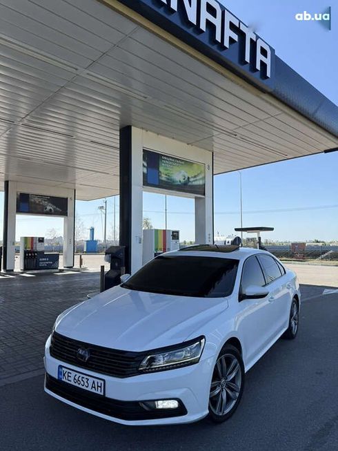 Volkswagen Passat 2017 - фото 5