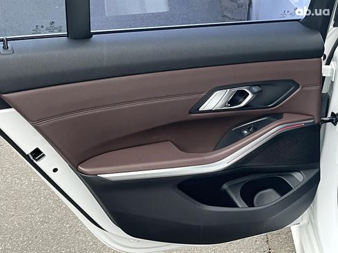 BMW 3 серия 2019 белый - фото 28