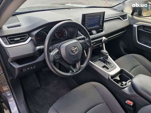 Toyota RAV4 2019 - фото 21