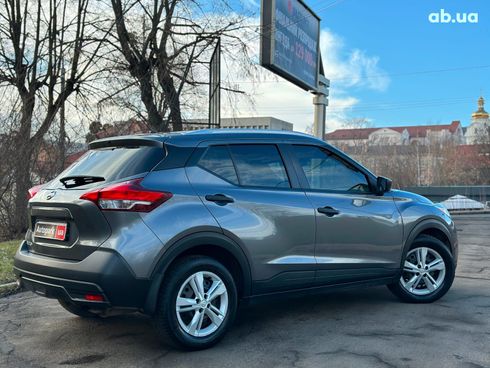 Nissan Kicks 2018 серый - фото 12