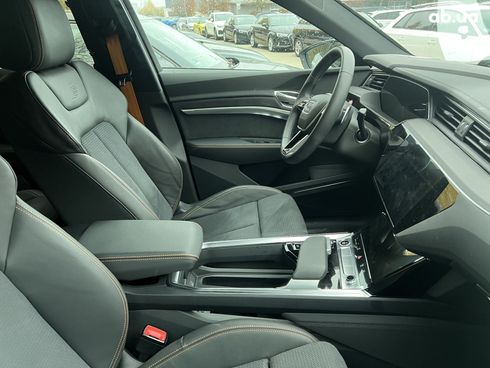Audi E-Tron 2022 - фото 25