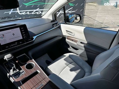 Toyota Sienna 2021 - фото 23