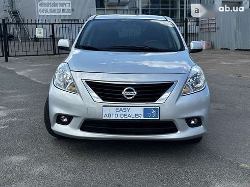 Nissan Versa 2013 - фото 2