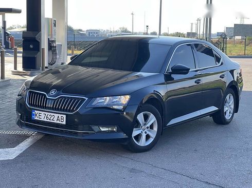 Skoda Superb 2015 - фото 9