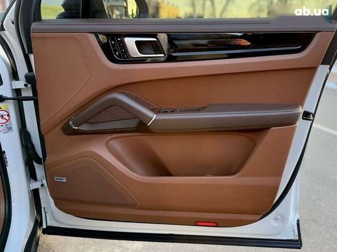Porsche Cayenne 2018 - фото 25