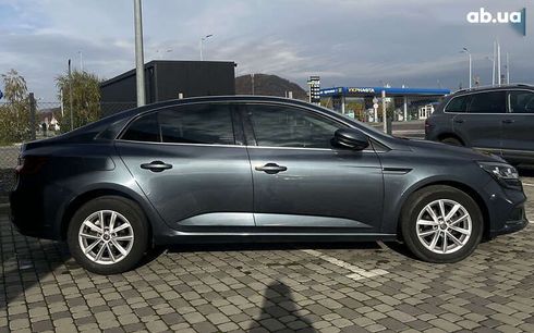 Renault Megane 2017 - фото 8
