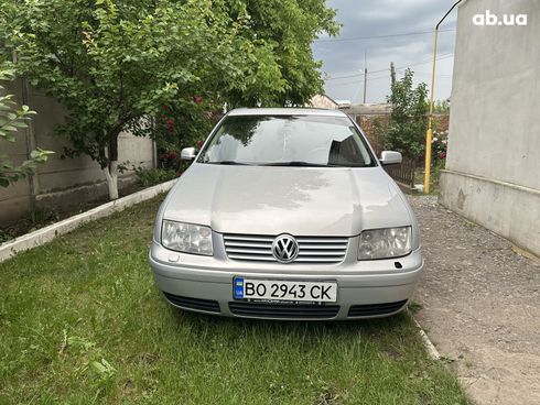 Volkswagen Bora 2000 серебристый - фото 2