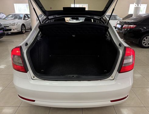 Skoda Octavia 2011 белый - фото 4