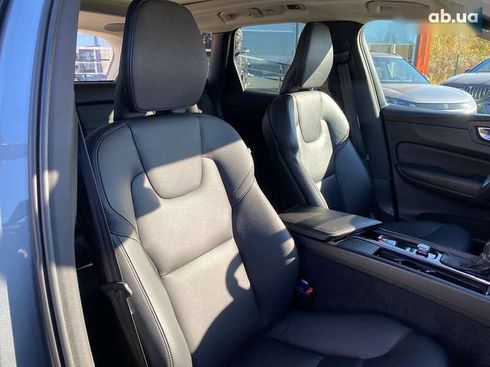 Volvo XC60 2019 - фото 24