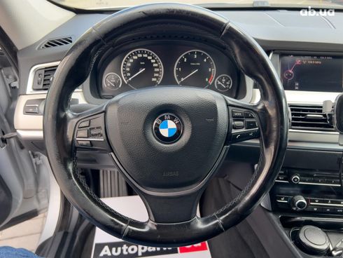 BMW 5 серия 2015 серый - фото 15