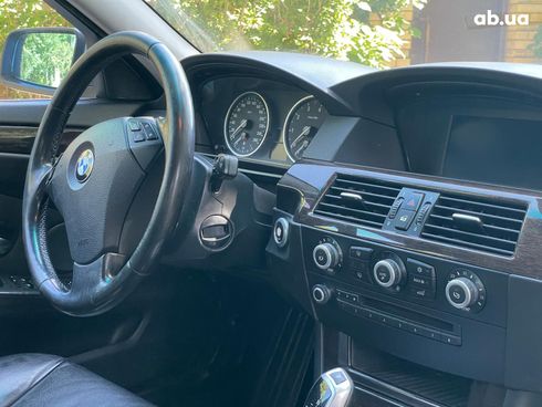 BMW 5 серия 2007 серый - фото 31