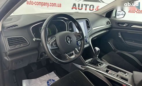 Renault Megane 2016 - фото 10