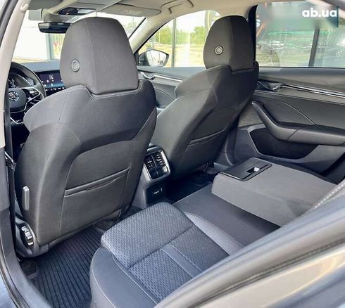 Skoda Octavia 2023 - фото 27