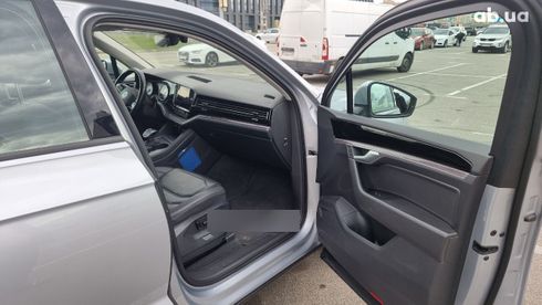 Volkswagen Touareg 2021 - фото 12