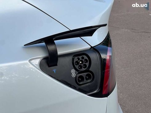 Tesla Model Y 2023 - фото 29