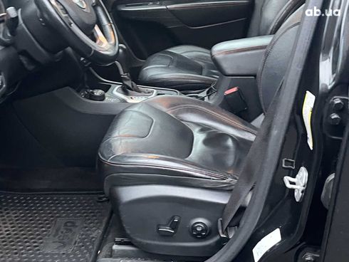 Jeep Cherokee 2015 черный - фото 19